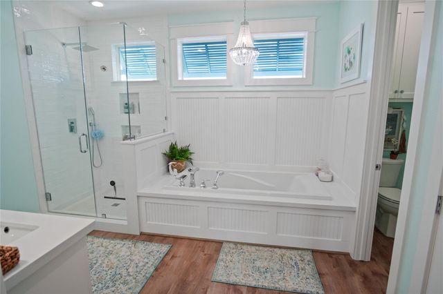 1180 Lagoon Drive, Crystal Beach, TX 77650