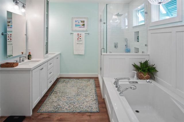 1180 Lagoon Drive, Crystal Beach, TX 77650