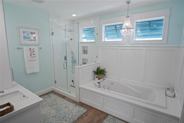 1180 Lagoon Drive, Crystal Beach, TX 77650