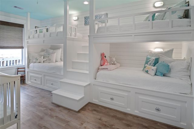 1180 Lagoon Drive, Crystal Beach, TX 77650