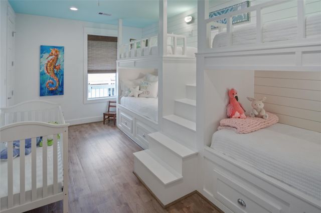 1180 Lagoon Drive, Crystal Beach, TX 77650