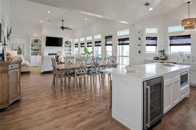 1180 Lagoon Drive, Crystal Beach, TX 77650