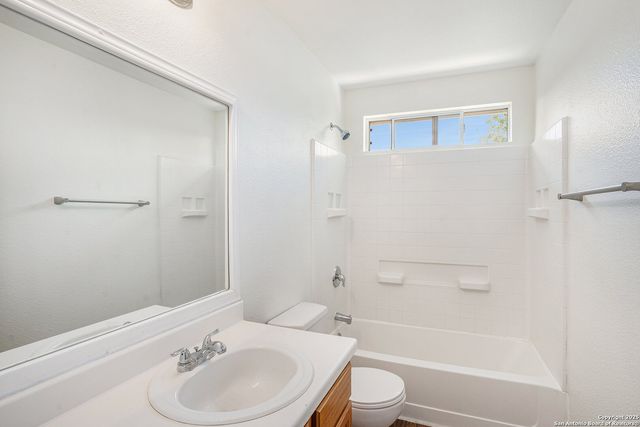 6611 Walnut Valley, San Antonio, TX 78242