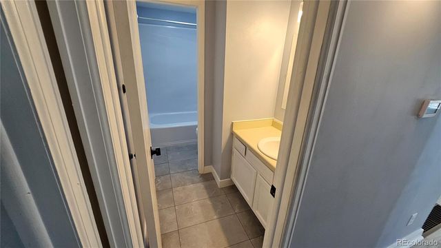 4244 S Bahama Street, Aurora, CO 80013