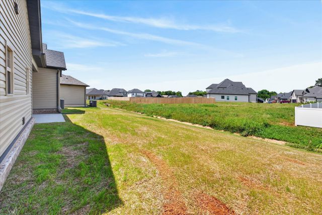 645 Woodrush Dr, Clarksville, TN 37040