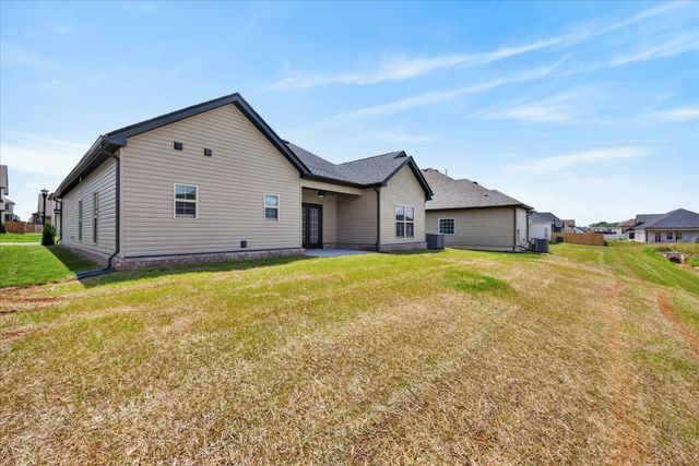 645 Woodrush Dr, Clarksville, TN 37040