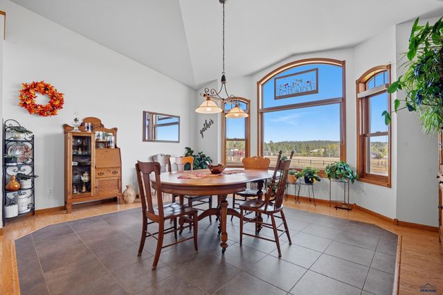 1505 KINGS RD, Rapid City, SD 57702