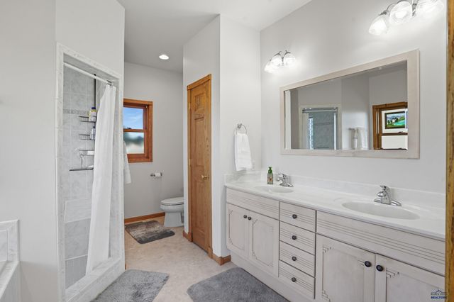 1505 KINGS RD, Rapid City, SD 57702