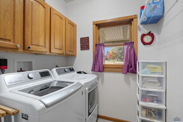 1505 KINGS RD, Rapid City, SD 57702