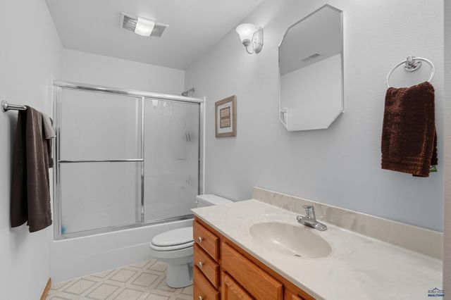 1505 KINGS RD, Rapid City, SD 57702