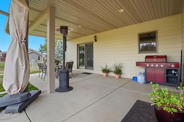 1505 KINGS RD, Rapid City, SD 57702