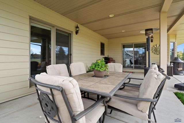 1505 KINGS RD, Rapid City, SD 57702