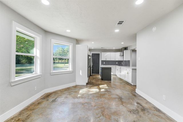 31423 Reids Prairie Road, Waller, TX 77484