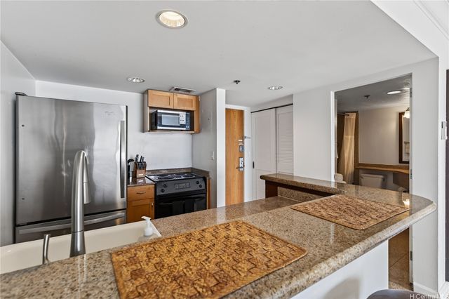 1777 Ala Moana Boulevard 1802, Honolulu, HI 96815