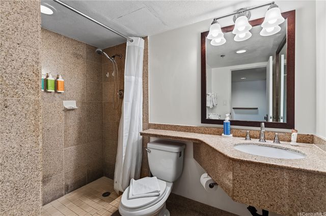 1777 Ala Moana Boulevard 1802, Honolulu, HI 96815