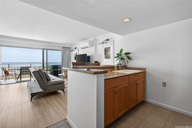 1777 Ala Moana Boulevard 1802, Honolulu, HI 96815