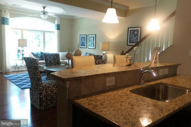 6946 KONA DR, Gainesville, VA 20155