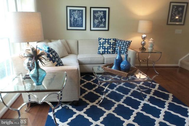 6946 KONA DR, Gainesville, VA 20155