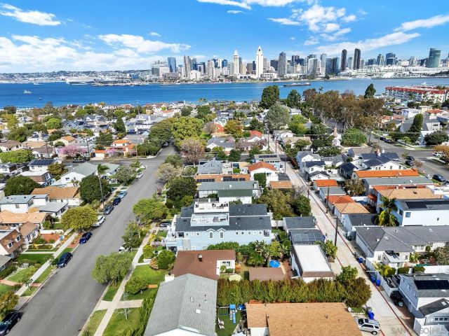 241-243 F Avenue, Coronado, CA 92118