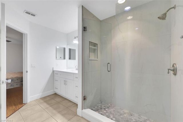 9624 CRESCENT GARDEN DR 201, Naples, FL 34109