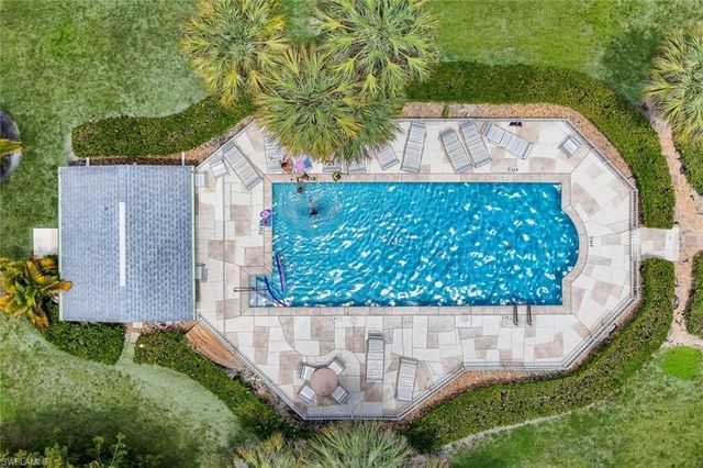 9624 CRESCENT GARDEN DR 201, Naples, FL 34109