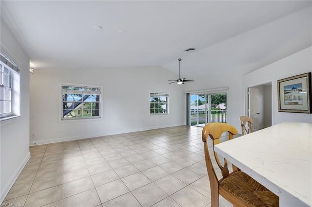 9624 CRESCENT GARDEN DR 201, Naples, FL 34109