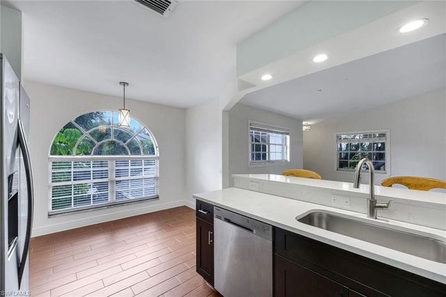 9624 CRESCENT GARDEN DR 201, Naples, FL 34109