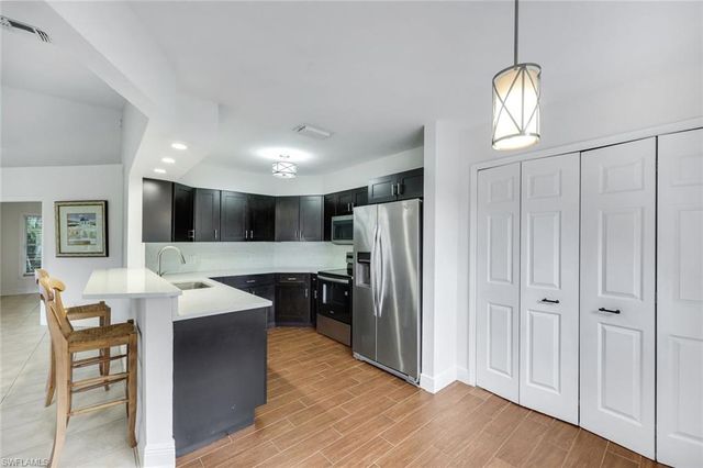 9624 CRESCENT GARDEN DR 201, Naples, FL 34109