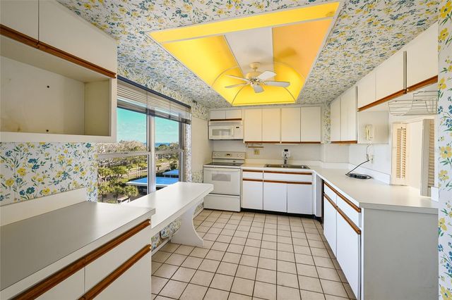 4401 GULF OF MEXICO DRIVE 601, Longboat Key, FL 34228