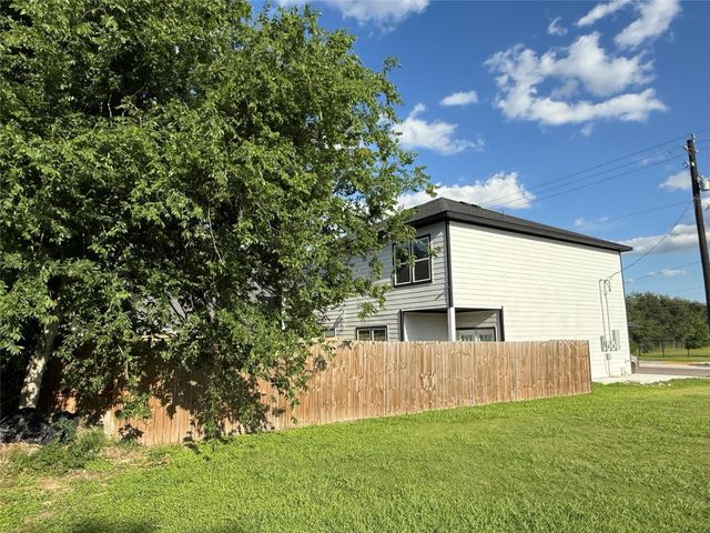 4511 Reed Unit A Road, Houston, TX 77051