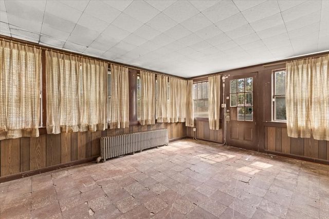 57 Onset Ave, Wareham, MA 02532
