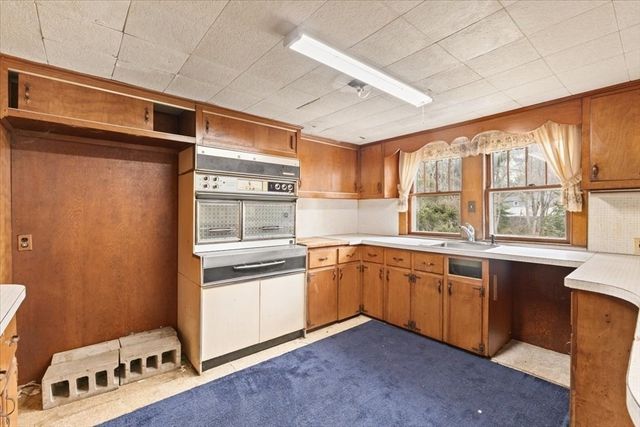 57 Onset Ave, Wareham, MA 02532