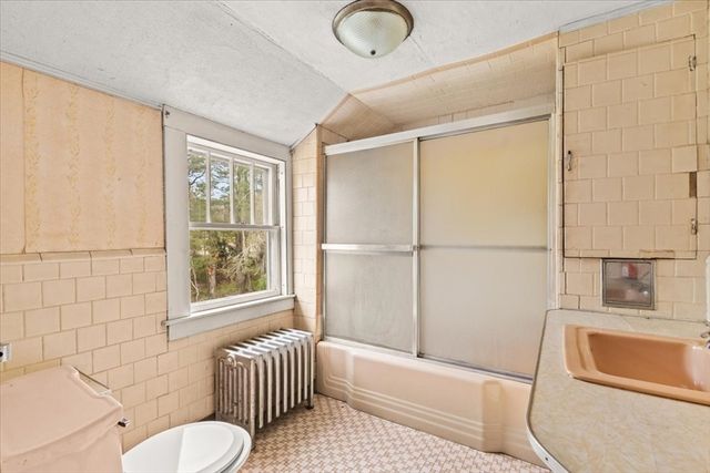 57 Onset Ave, Wareham, MA 02532