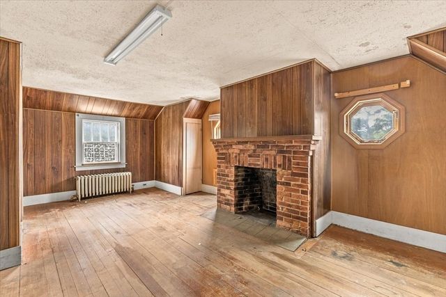 57 Onset Ave, Wareham, MA 02532