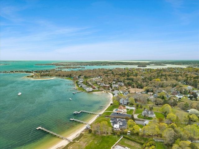 57 Onset Ave, Wareham, MA 02532