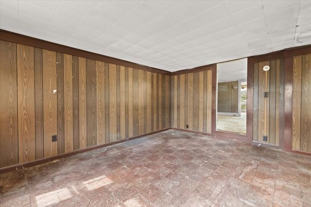 57 Onset Ave, Wareham, MA 02532