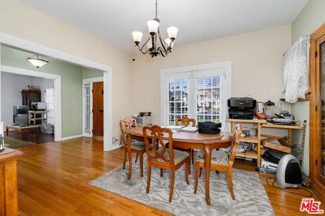 2136 S Victoria Avenue, Los Angeles, CA 90016