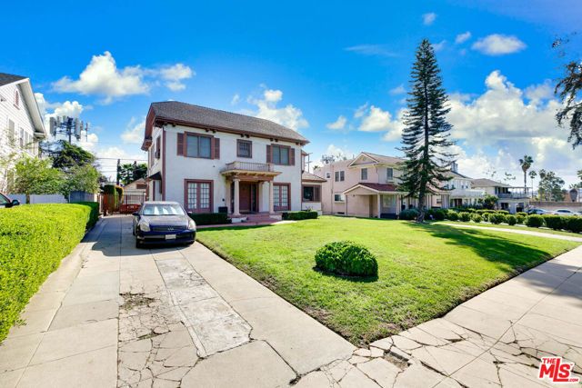 2136 S Victoria Avenue, Los Angeles, CA 90016