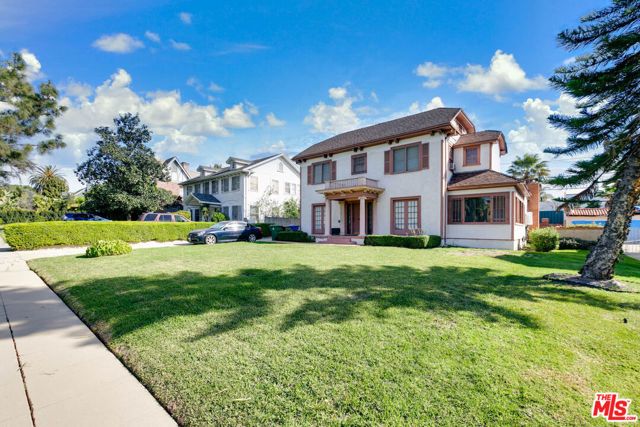 2136 S Victoria Avenue, Los Angeles, CA 90016