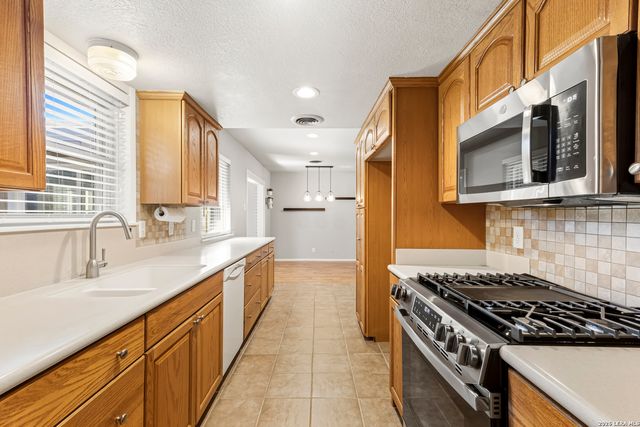 1214 Mount Capote, San Antonio, TX 78213