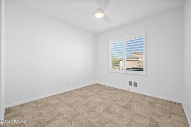 1427 E Blue Granite Drive, Green Valley, AZ 85614