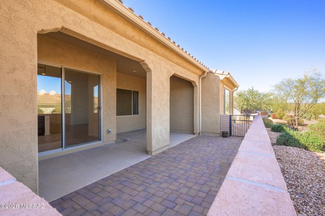 1427 E Blue Granite Drive, Green Valley, AZ 85614