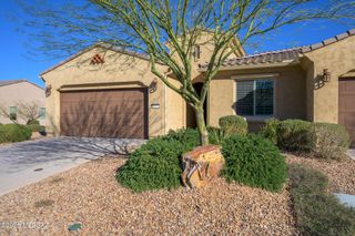 1427 E Blue Granite Drive, Green Valley, AZ 85614
