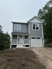 180 W Shore Drive, Exeter, RI 02822