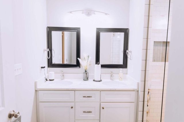 4259 W 77th Place, Merrillville, IN 46410