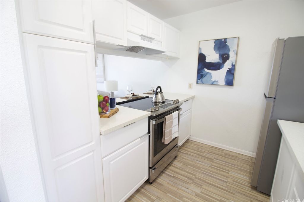 92-1179 Palahia Street J202, Kapolei, HI 96707