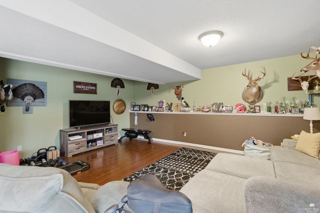 1937 Sutterwoods Road, Junction City, KS 66441