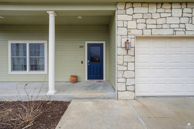 1937 Sutterwoods Road, Junction City, KS 66441