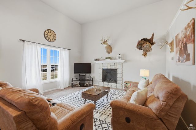 1937 Sutterwoods Road, Junction City, KS 66441