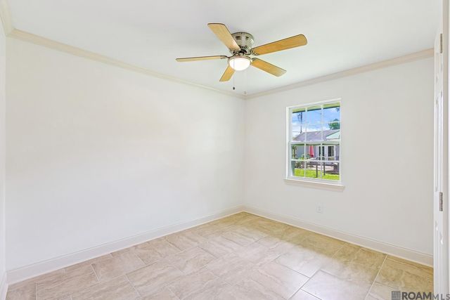 8977 Nolen Dr, Baton Rouge, LA 70810